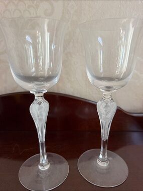 Pair FABERGE PAVLOVA Ballerina Clear Wine Glass Set